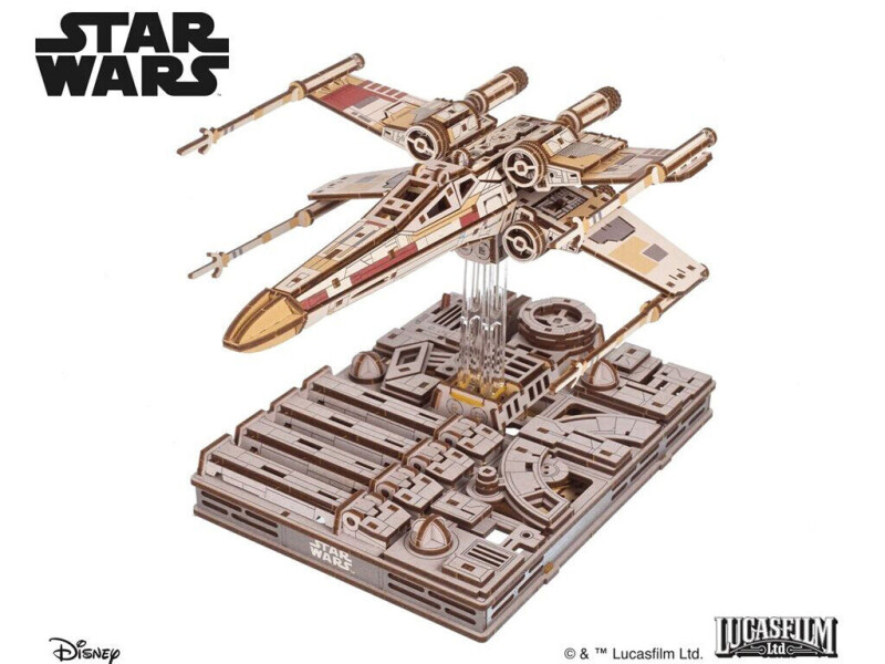 Ugears 3D dřevěná mechanická skládačka Star Wars Luke Skywalker X-Wing stíhačka